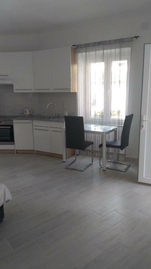 Studio Novi Vinodolski Luaran gambar