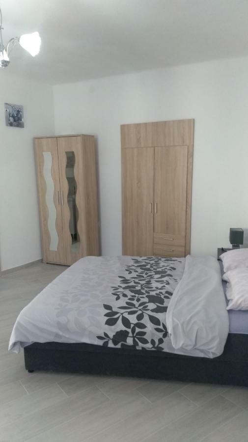 Studio Novi Vinodolski Luaran gambar